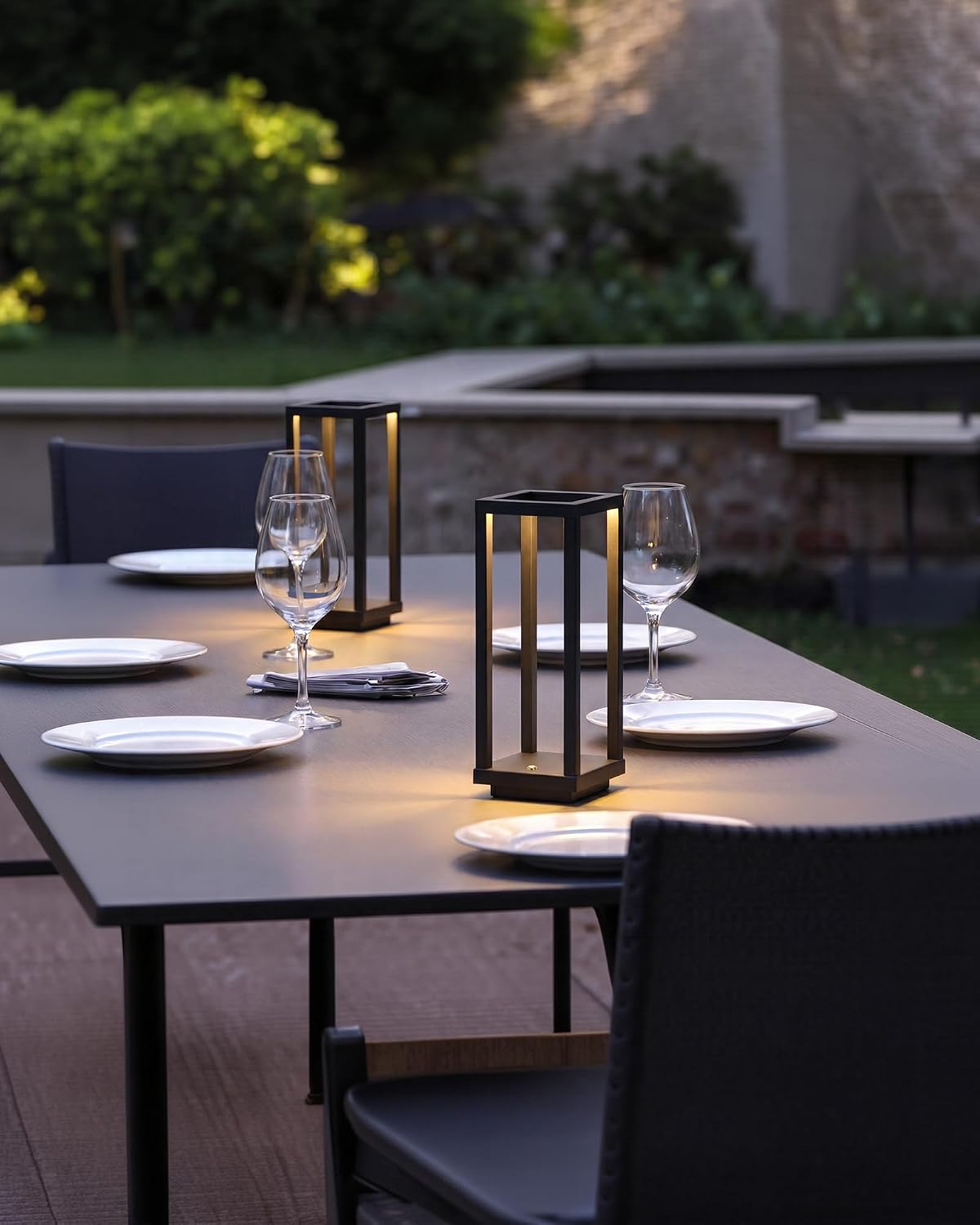 PUSU Cordless Waterproof Table Lamps, Black Outdoor Rechargeable Desk Lamp