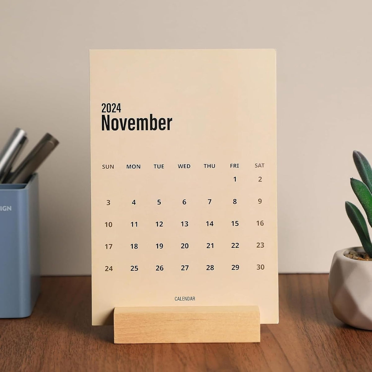 UNIQOOO 3.5" Birch Wood Stand for Monthly Desk Calendar, Wooden Block Base, Cardstock Holder, For Office Home Retail Reception Decor, Photo Display, 10 Pack