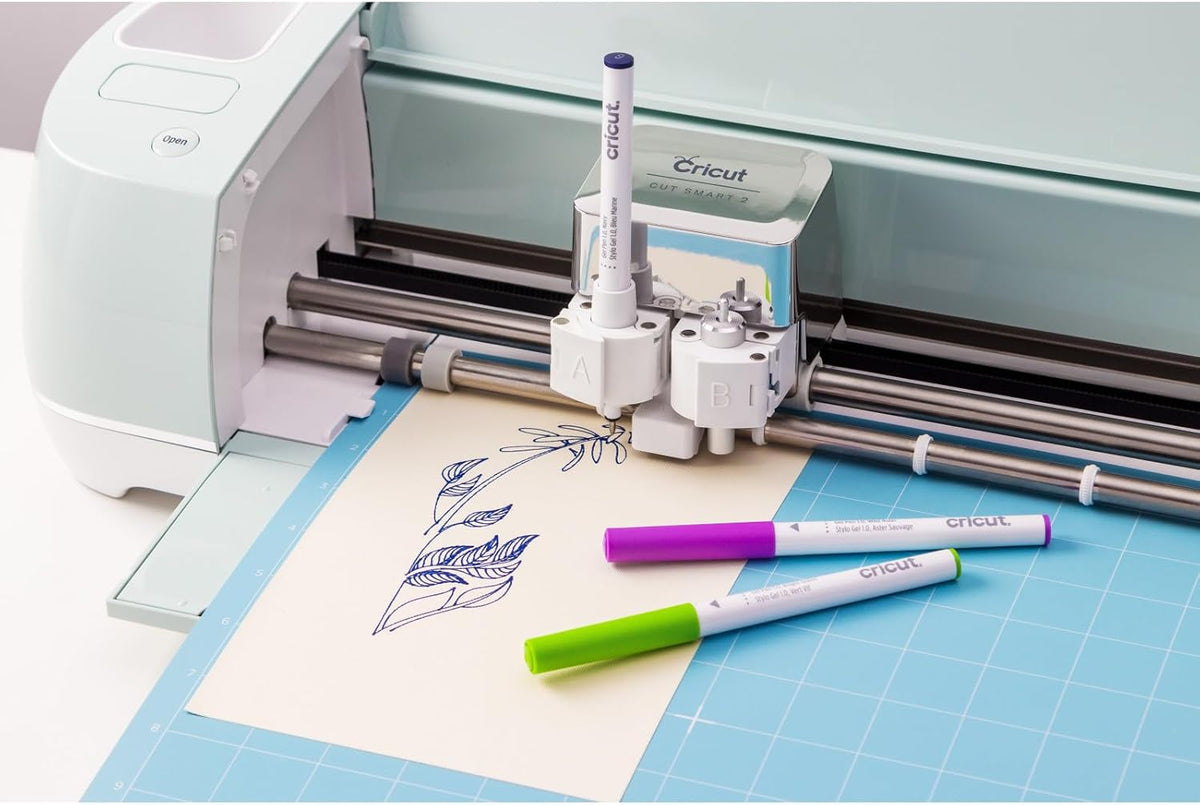 Cricut Ultimate Fine Point Pen Set, 0.4mm Fine Tip Pens to Write, Draw & Color, Create Personalized Cards & Invites, Use Maker and Explore Cutting Machines, 30 Assorted Colored Pens