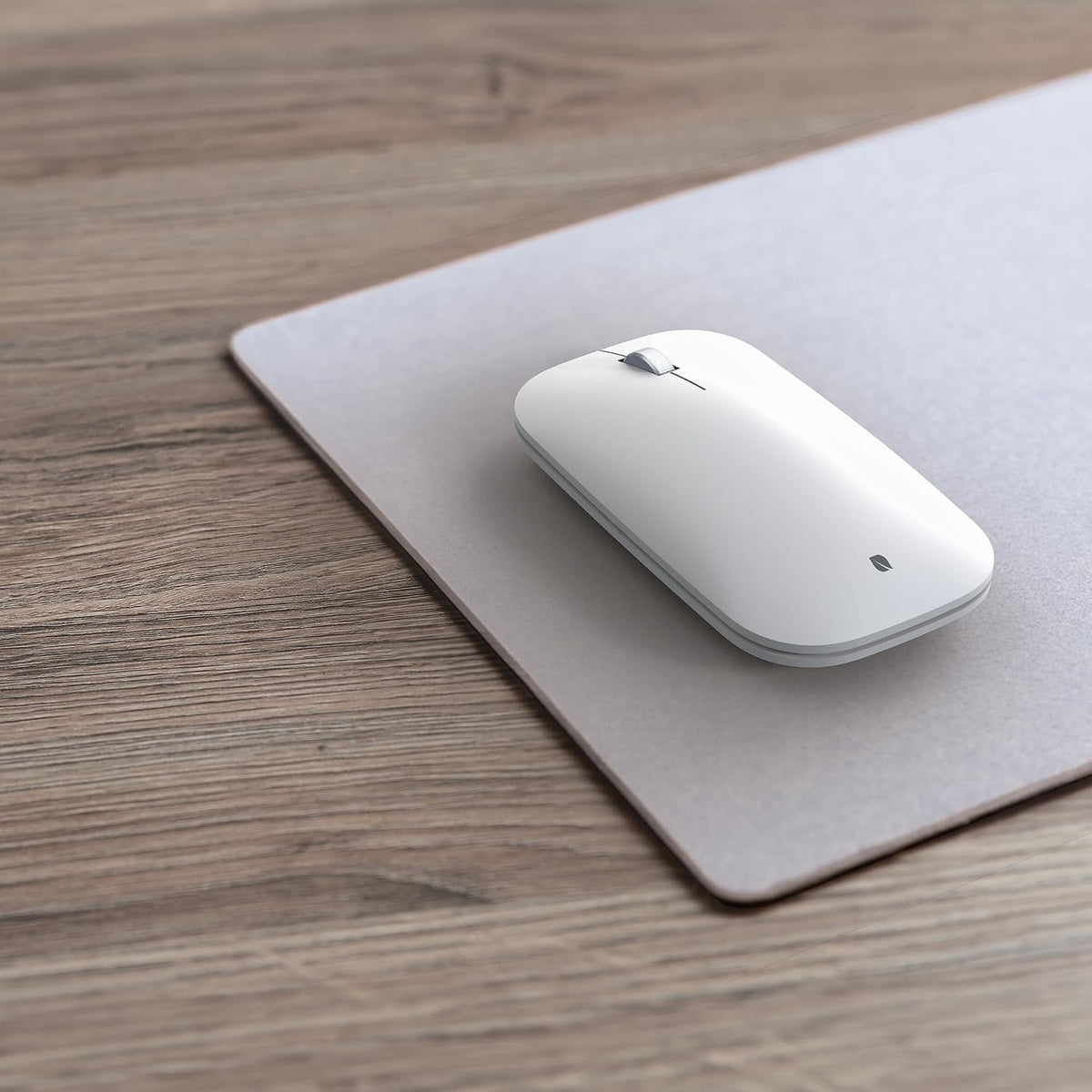 Incase Modern Mobile Mouse Designed by Microsoft, Wireless, Platinum