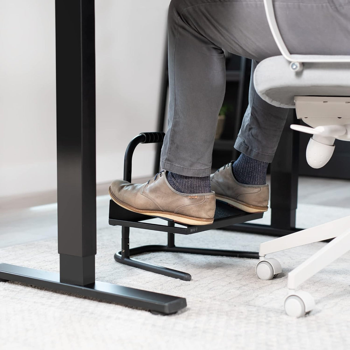 VIVO Black Ergonomic Height Adjustable Foot Rest Platform, STAND-FT01