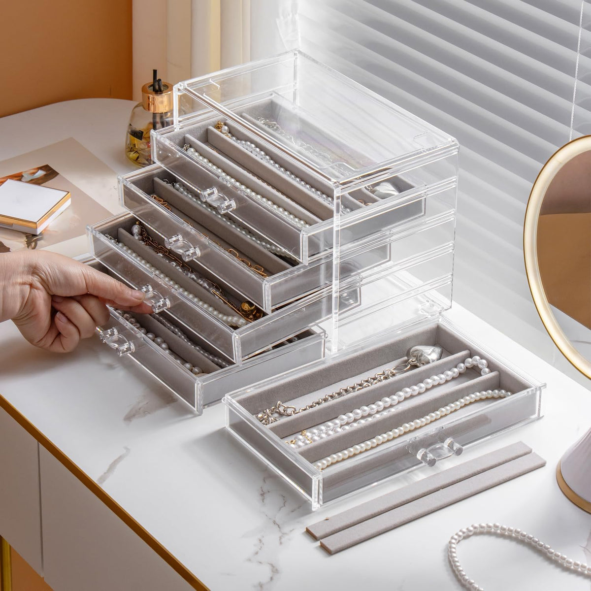 YUFONG Necklace Holder Organizer Velvet Necklace Organizer Box with Lid
