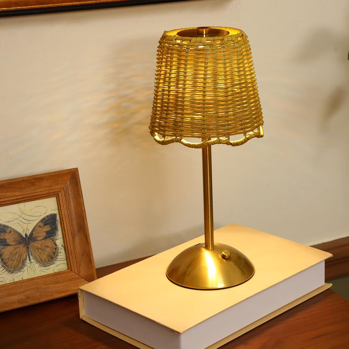 Pickmesh 2 Pack Rattan Table Lamp, Cordless LED Boho Wicker Desk Lamp