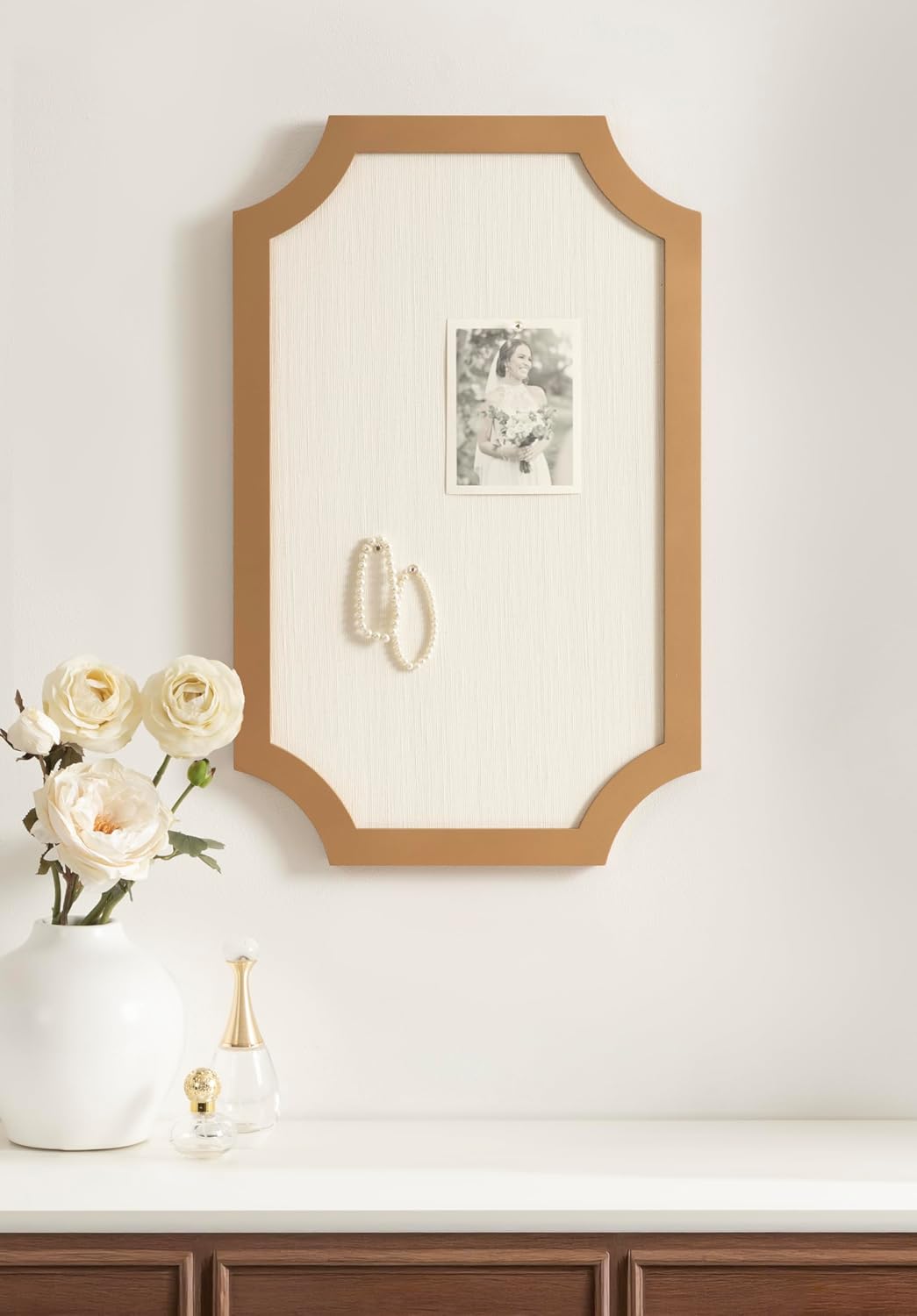 Kate and Laurel Holbrook Glam Framed Scallop Fabric Pinboard, 15 x 24, Gold, Decorative Modern Scalloped Bulletin Board for Use as Vision Board or Wall Organization