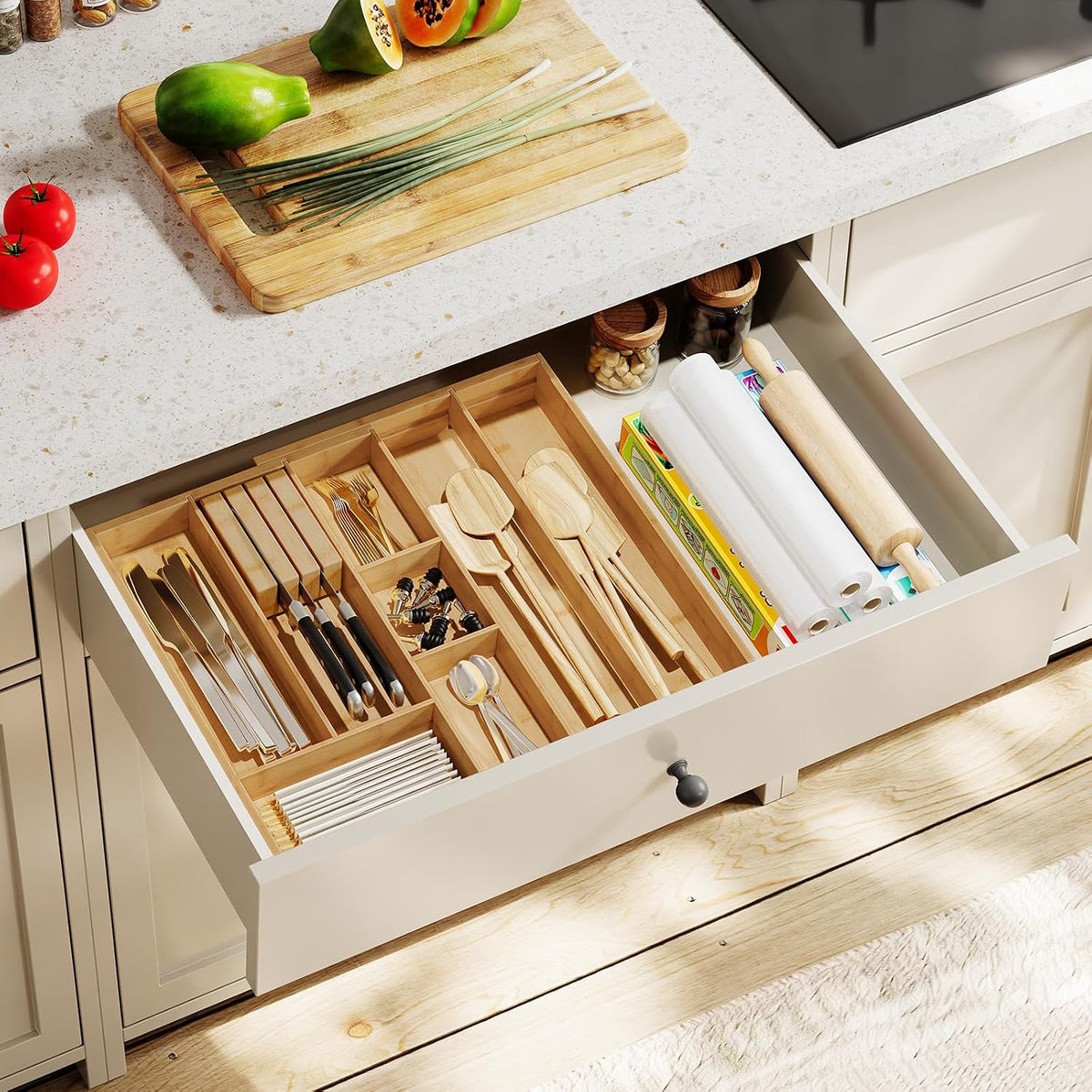 HOOBRO Large Silverware Organizer Kitchen Drawer Organizer, Magnetic Connected Expandable Utensil Organizer From 22.8 to 35.4 Inches, Bamboo 16 Slots Cutlery Tray with Knife Holder, Natural YL07TL01