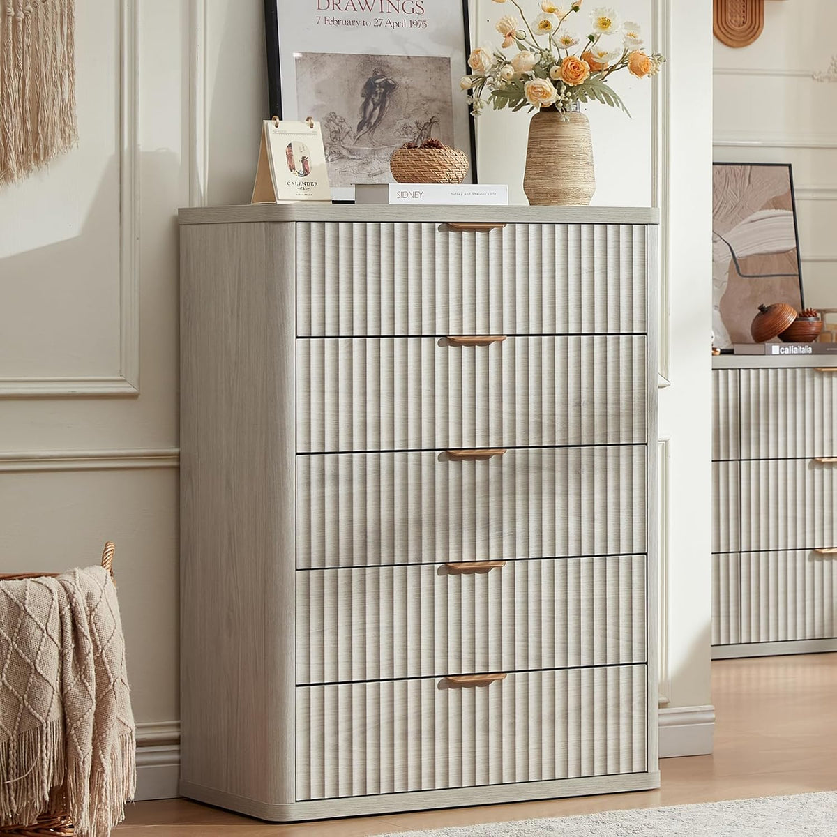 LEYAOYAO Fluted 5 Drawers Dresser Set of 2, 41" Tall Modern Chest of Drawers with Metal Handle, Curved Profile Dresser TV Stand, Wooden Drawer Organizer for Bedroom, Living Room, Hallway, Lightgrey