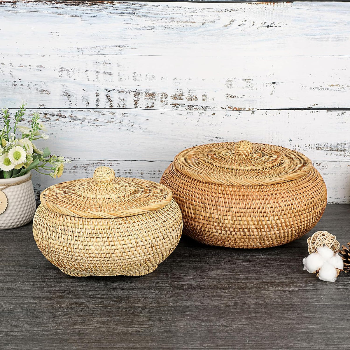 Hipiwe Round Rattan Basket Box with Lid Small Hand-Woven Wicker Basket Bin