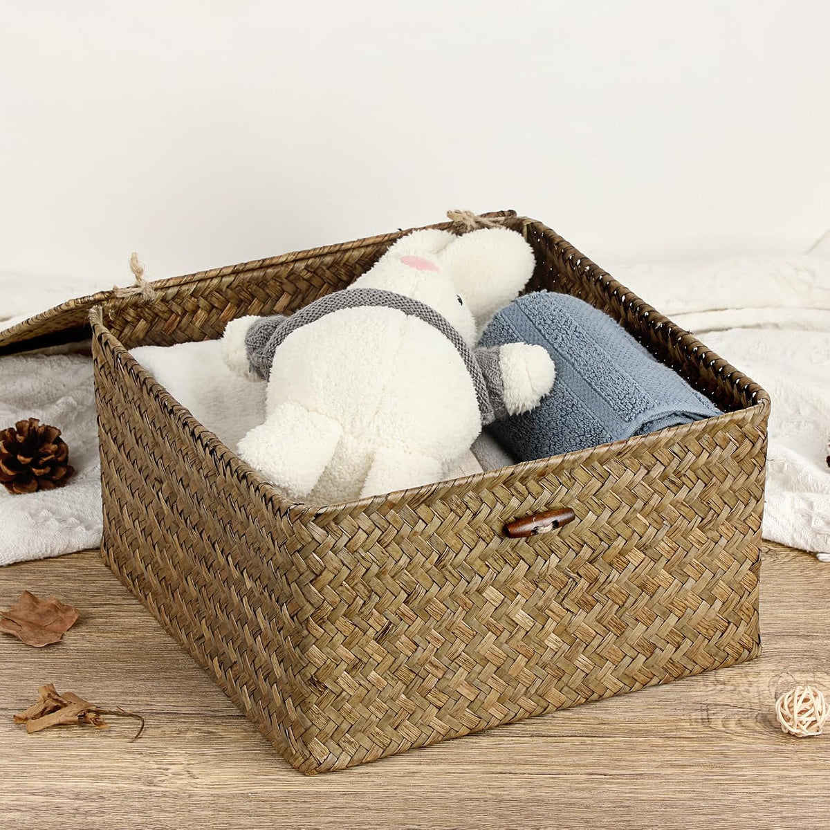 Hipiwe Seagrass Wicker Storage Basket Bin Boxes with Lid, Coffee, X-Large