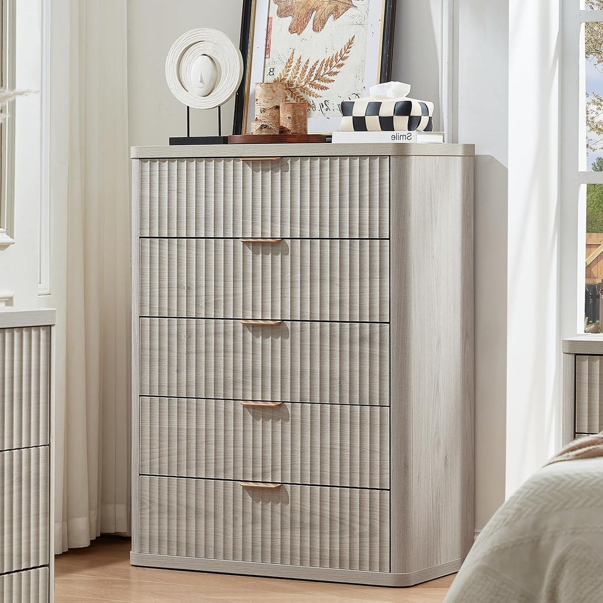 LEYAOYAO Fluted 5 Drawers Dresser Set of 2, 41" Tall Modern Chest of Drawers with Metal Handle, Curved Profile Dresser TV Stand, Wooden Drawer Organizer for Bedroom, Living Room, Hallway, Lightgrey