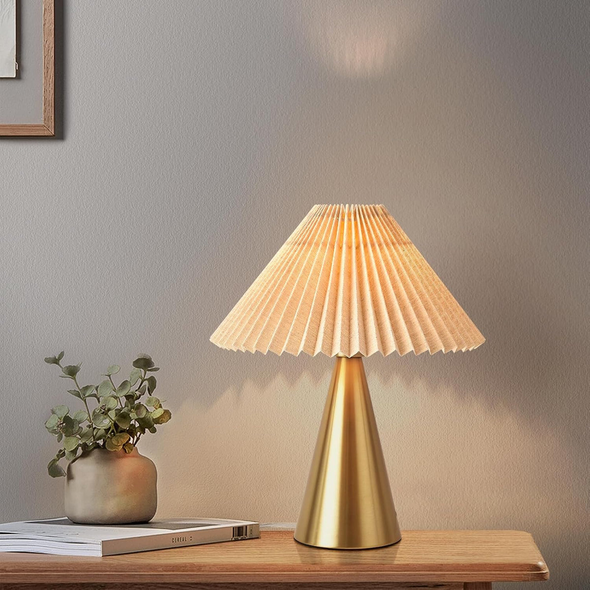 Ziqqeelam Gold Small Table Lamp, Cute Table Lamp, Pleated Table Lamp,Brass Gold Bedroom Lamps for Nightstand, Small Scalloped Lamp Shade Table Lamps for Small Spaces for Bedroom,Living Room