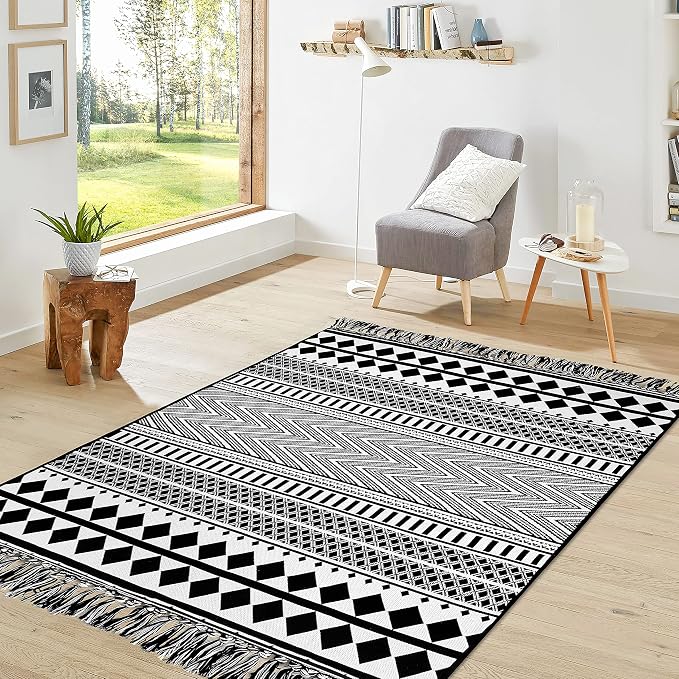 IOHOUZE Black Boho Area Rug